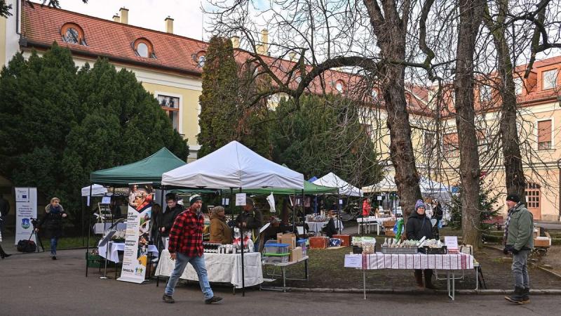 Az őstermelők számára újabb kedvező lehetőség nyílik: még szélesebb körű adómentességet élvezhetnek. A Világgazdaság legfrissebb hírei szerint ez a lépés jelentős támogatást jelent a helyi gazdaságok számára, és ösztönözheti a fenntartható mezőgazdasági g