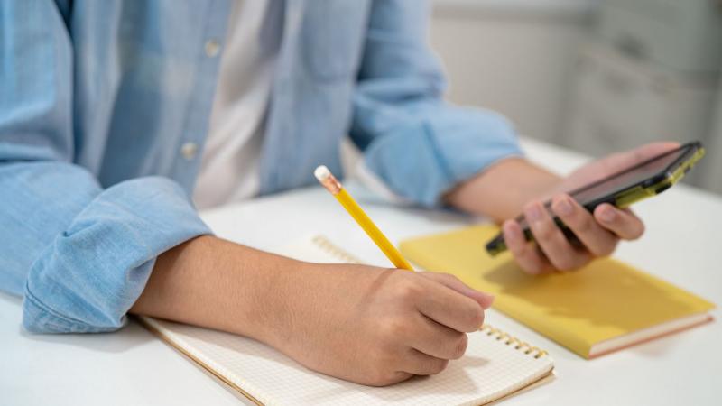 Ne hagyd ki a lehetőséget! Szegeden hihetetlen sebességgel tűnnek el a diákmunkák, és már az őszi pozíciókért is versengenek a fiatalok. Ha most nem cselekszel, lemaradsz!
