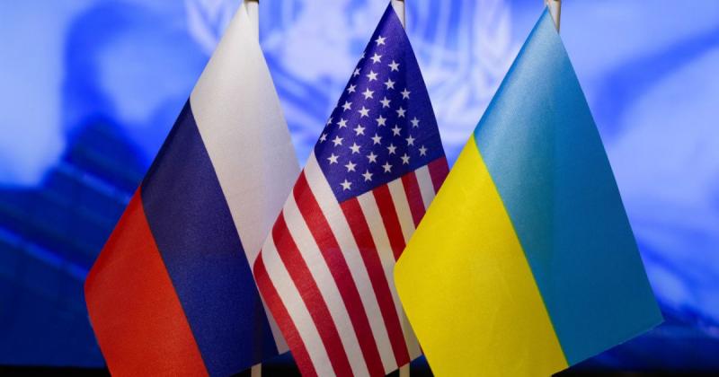 Magyarics Tamás a Trump és Putyin közötti találkozóról kifejtette, hogy mindkét oldal rendelkezik olyan stratégiai lehetőségekkel, melyeket ügyesen kihasználhatnak a tárgyalások során. Az esemény során a felek különböző érdekeket képviselnek, ami számos l