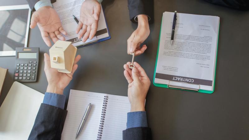 Itt van a hivatalos tájékoztató, amely megjelöli, mikor veszi kezdetét az Otthon Start program az OTP, CIB és K&H bankoknál.