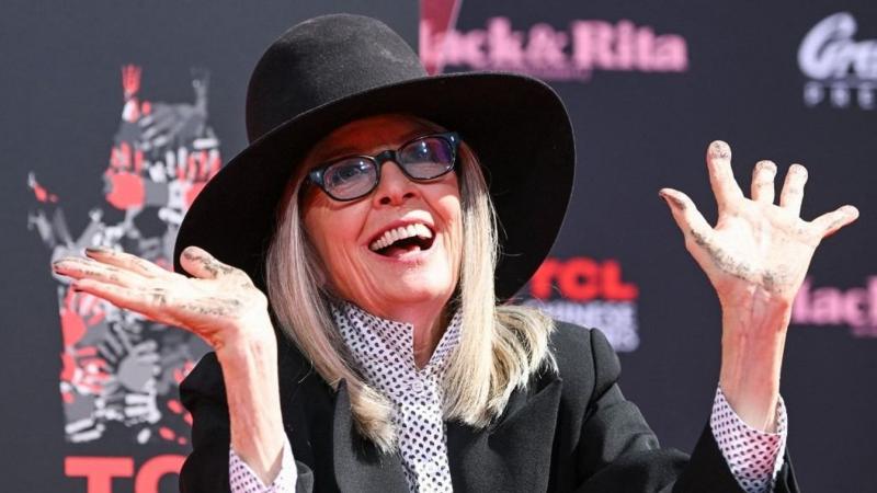 **Diane Keaton: Öt Elképesztő Film, Ami Megörökítette Művészetét**

Diane Keaton, a hollywoodi filmipar ikonikus alakja, számos emlékezetes szerepével és ragyogó teljesítményével hódította meg a közönséget. Íme öt olyan film, amelyben Diane Keaton teljesí