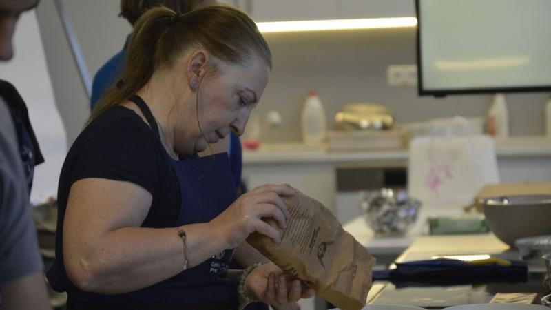 Fedezd fel a gluténmentes ízek világát gasztronómiai workshopunkon – nem csupán a gluténérzékenyek számára! Csatlakozz hozzánk egy izgalmas kulináris kalandra, ahol megtanulhatod, hogyan készíthetsz el ínycsiklandó ételeket, amelyek mindenki tetszését eln