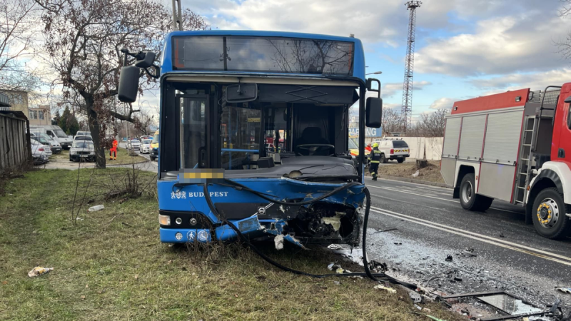 Furcsa és szívszorító felvételek érkeztek a kőbányai buszbalesetről - Metropol