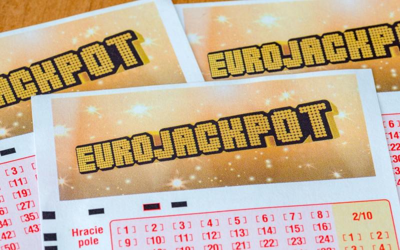 Eurojackpot - Mindössze egy szám választotta el a játékost az 53 milliós nyereménytől, de ettől függetlenül nincs oka panaszra.