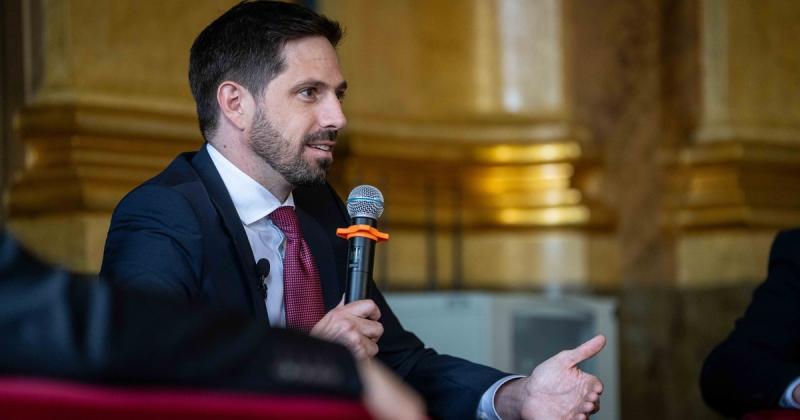Magyar Levente megállapította, hogy a történelem során a magyar nép legjobban akkor boldogult, amikor saját erejére támaszkodott. A történelmi tapasztalatok azt mutatják, hogy a magyaroknak gyakran saját magukra kellett támaszkodniuk, hiszen külső segítsé