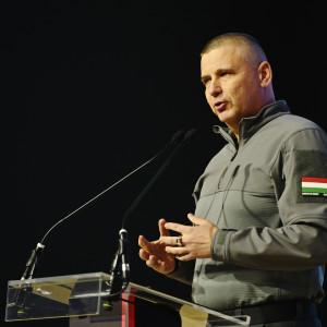 Ruszin-Szendi: A haderő belső kommunikációs hálózatában is a propaganda dominál.