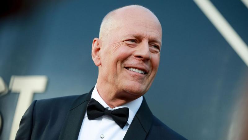 Tallulah, Bruce Willis lánya, izgalmas friss híreket és kedves családi pillanatokat osztott meg közösségi oldalán. A fotók között édes emlékek bukkannak fel, amelyek a család különleges kötelékét tükrözik.