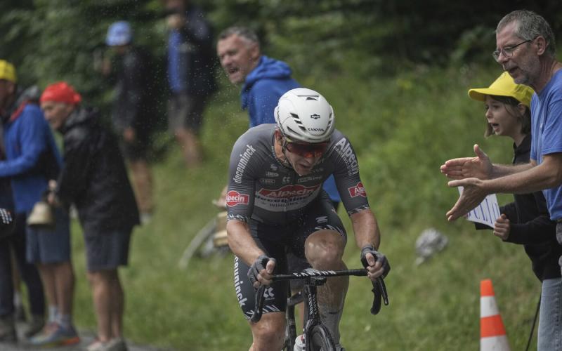 A Tour de France során Groves, mint újonc, lenyűgöző teljesítménnyel nyerte meg a szakaszt, de az összetett versenyben nem történt elmozdulás.