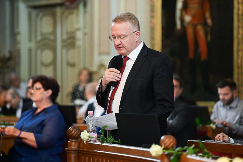 Lemondott a Fideszhez tartozó képviselő, aki az MNB-botrányban érintett.
