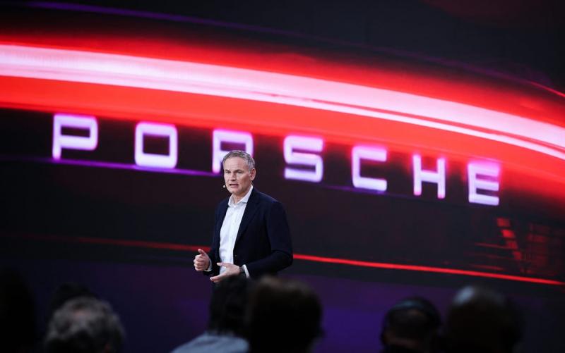 A Porschénál fokozódik a feszültség, és úgy tűnik, hogy a vezérigazgató távozása egyre valószínűbbé válik.