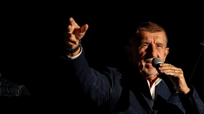 Az új cseh kormánykoalíció célja a visegrádi együttműködés újbóli fellendítése, amely fontos szerepet játszik a közép-európai országok közötti kapcsolatok erősítésében.